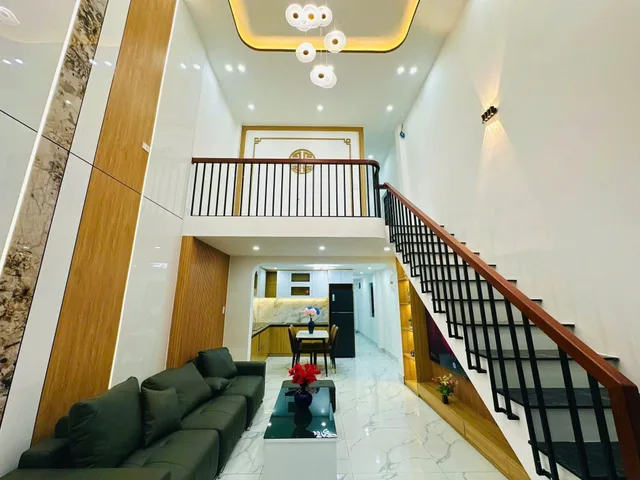 Nhà lửng Tôn Đản giá 3 tỷ 950 📌📌📌LÀM VIỆC TRỰC TIẾP GIÁ TỐT !!!