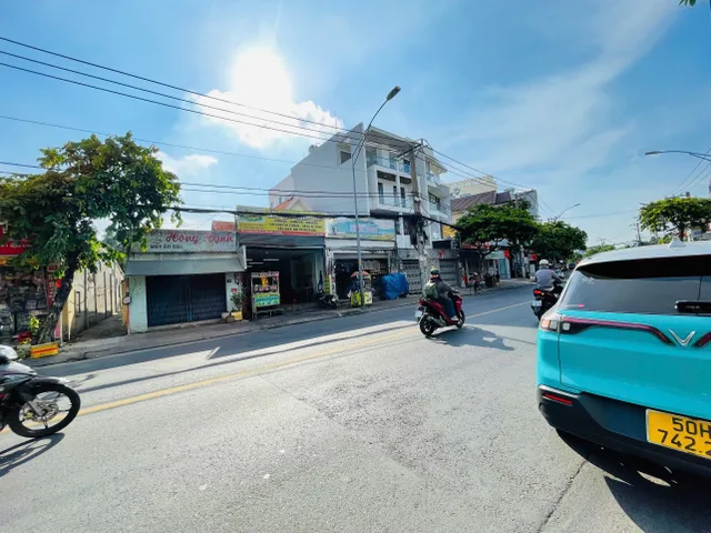 BÁN NHANH CĂN NHÀ MẶT TIỀN NGANG 8M - ĐƯỜNG ĐẶNG VĂN BI - P. TRƯỜNG THỌ - 275.3M2