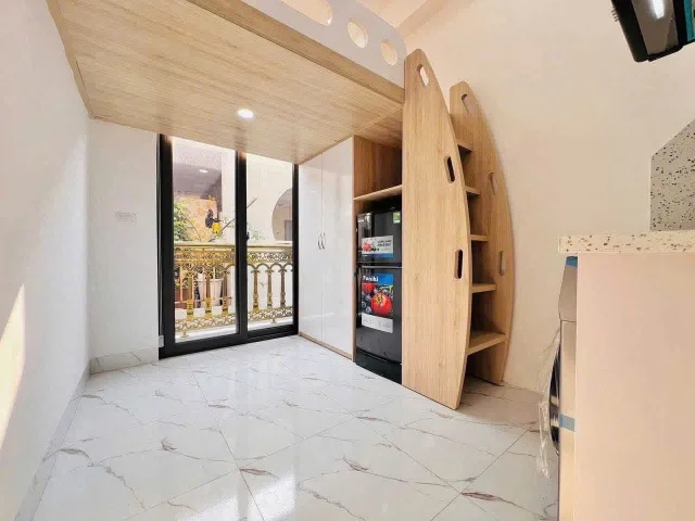 Bán toà CCMN Mai Động – Giá 26.1 tỷ – DT 90m² x 7 tầng – MT 5.5m – Thang máy, 27 phòng full nội thất, Dòng tiền ~6%/năm. Không Quy Hoạch