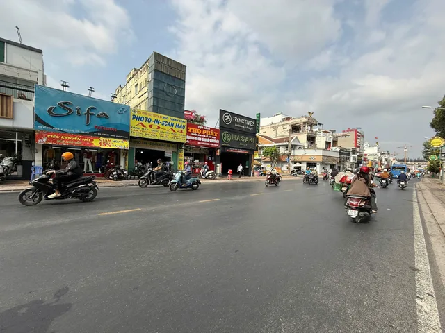 Bán giá 42 tỷ  BÁN NHANH NHÀ 2 TẦNG MẶT TIỀN VÕ VĂN NGÂN. BÌNH THỌ. 188.4M2