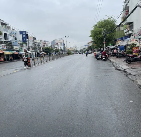 Bán Nhà riêng 64m² giá 5.5 tỷ tại Đường Tên Lửa Phường An Lạc TP.