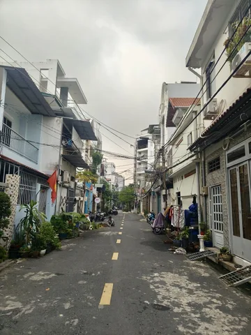 BÁN NHÀ ĐƯỜNG NGUYỄN BÁ HUÂN, THẢO ĐIỀN, QUẬN 2 - DT 30M2 - MẶT TIỀN PHỐ TÂY - NGANG KHỦNG 5.6M - GIÁ 6.8 TỶ