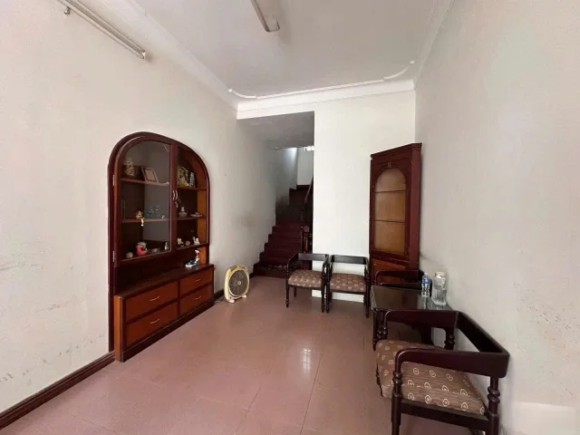 Cho thuê nhà mặt ngõ ô tô Đốc Ngữ, Ba Đình 35M x 5T giá 17.5 triệu BÃI GỬI XE GẦN NHÀ