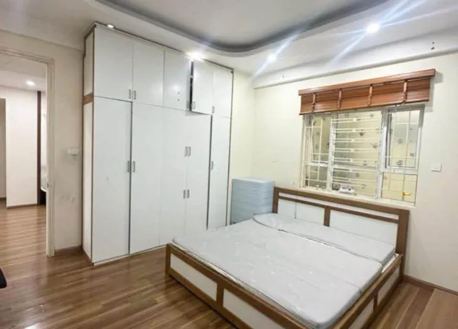 Hơn 5 tỷ Chung cư Nguyễn Hoàng 70m2, 2 phòng ngủ, Sổ Đỏ sẵn trong nhà.