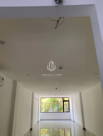 🔥 TÒA NHÀ 5 TẦNG MỚI TOANH MẶT TIỀN LÝ TỰ TRỌNG – KHU TRUNG TÂM TÀI CHÍNH NGÂN HÀNG – SÀN THÔNG SUỐT GIÁ 45 TRIỆU! 🔥