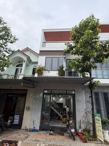 Bán 1 trệt 1 lầu tại Đường Tân Hiệp 17 Phường Tân Hiệp TP. Hồ Chí Minh - giá 2 tỷ 6
