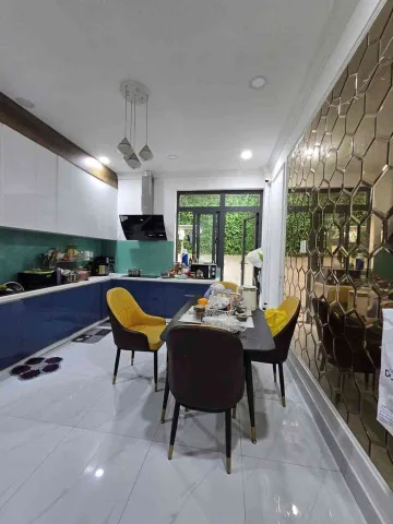 NHÀ ĐẸP Ở NGAY - KHU DÂN CƯ ĐỒNG BỘ - CHỈ HƠN 6 TỶ.