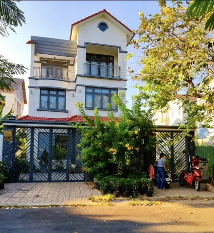 BÁN BIỆT THỰ 3 TẦNG VIEW SÔNG KDC KHANG ĐIỀN, QUẬN 9 - DT 274M2 - NGANG 12M KHỦNG - GIÁ 48 TỶ