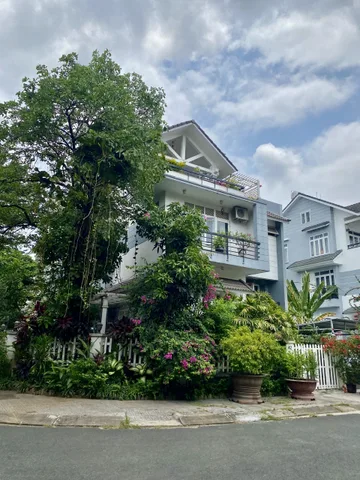 BÁN BIỆT THỰ LÔ GÓC 2 MẶT TIỀN ĐƯỜNG THANH NGA, QUẬN 9 - DT 250M2 - 5 TẦNG - KDC GIA HÒA ĐỒNG BỘ - GIÁ 43 TỶ