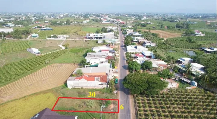 Bán Đất 180m²  - TC 100m² - Mặt tiền kinh doanh -  Gía 730Tr bao sổ. Tại Trừ Văn Thố - Bàu Bàng - Bình Dương