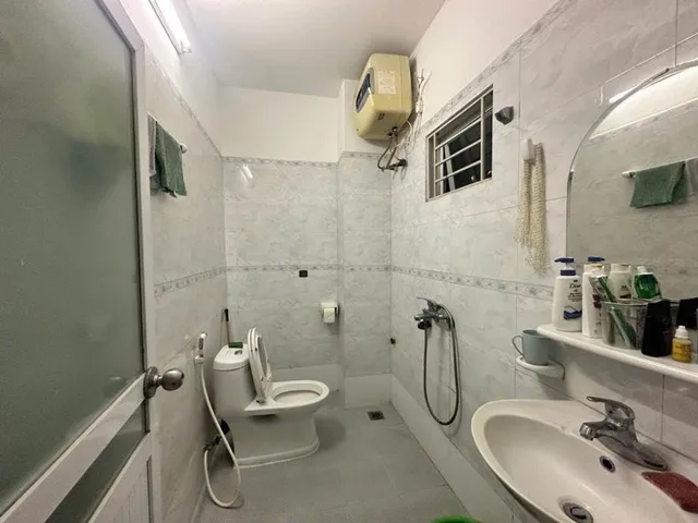 Bán Nhà riêng 45m² thổ cư 45m² giá 13.5 tỷ tại Đường Bồ Đề Phường Bồ Đề Hà Nội