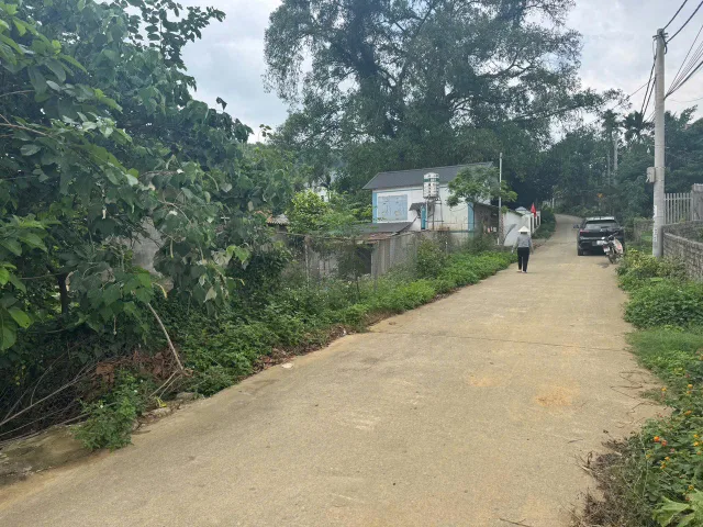 Bán mảnh đất nghỉ dưỡng bám suối, nước chảy róc rách quanh năm, thuộc trục đường tới KDL Ao Vua - Ba Vì