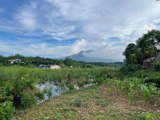 Bán đất nghỉ dưỡng view toàn cảnh Hồ Cẩm Quỳ, tay chạm nước