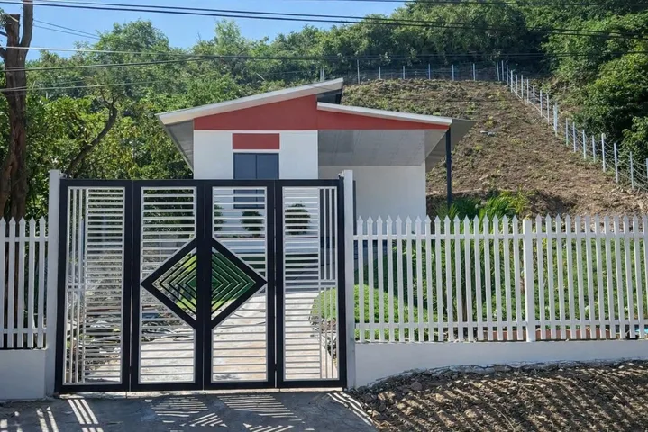 🏡 BÁN FARM MẶT TIỀN TỈNH LỘ 2 – DIÊN THỌ
GIÁ CHỈ 3 tỷ cả dt 1.296m2 có thổ

Vị trí đẹp, mặt tiền Tỉnh lộ 2 – Diên Thọ, đối diện Sông Cái, không khí mát mẻ quanh năm. Phù hợp làm farm nghỉ dưỡng, homestay hoặc đầu tư lâu dài.

Diện tích: 1.296 m²
Thổ
