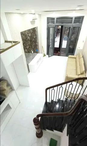 BÁN!  KHÔNG CÒN KHẢ NĂNG CHI TRẢ, MUA NGAY KẺO LỠ, GIANG BIÊN, VIỆT HƯNG 31M² - 5 TẦNG