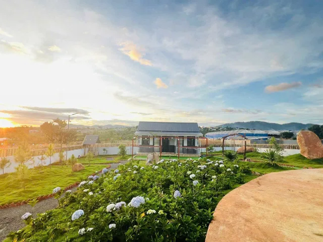 Góc Bán Đất 9900m² thổ cư 200m² giá 401 triệu Ngay mặt đường Lộ