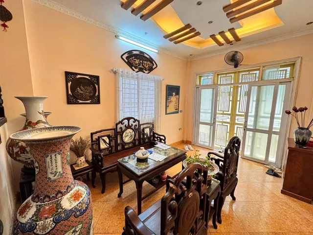 Bán Nhà Lô Góc 3 Mặt Thoáng | Ngõ Thông Thái Thịnh | 40m2 5 Tầng | Gần Phố, Ở Ngay