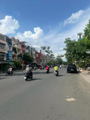 MẶT TIỀN KD 5 TẦNG TẠ QUANG BỬU - DTSD 320M2 – NGAY TTTM PARC MALL –KHU VỰC KD SẦM UẤT BẬC NHẤT QUẬN 8, SHR 2026 - 26 Tỷ
Bán Nhà riêng 80m² thổ cư 80m² tại Đường Tạ Quang Bửu Phường 04 Quận 8 TP. Hồ Chí Minh