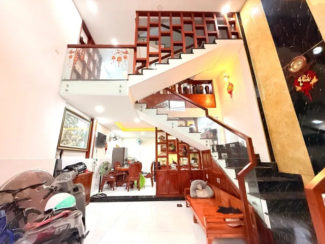 Bán nhà 4 tầng 5*10 đường 7m giá 5.9 tỷ phường An Phú Đông TP. Hồ Chí Minh