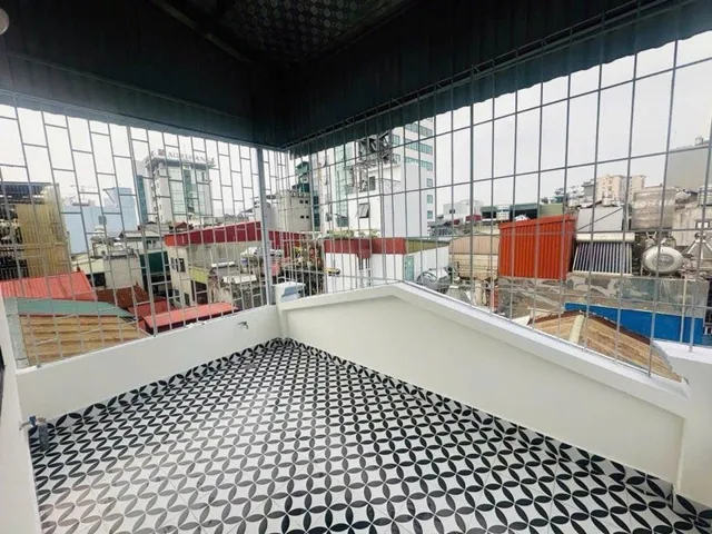 Bán nhà Thụy Khuê - 5 tầng - mt 4m - full nội thất - gần hồ - 100m ra ô tô tránh