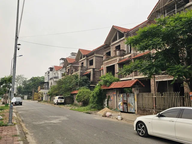 Bán đất KĐT đại dương dãy VM làn 2 hồ điều hoà. Diện tích 234.6m mặt tiền 10.2m hướng tây nam. Phường võ cường tỉnh bắc ninh
