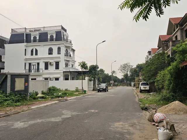 Bán đất KĐT đại dương dãy VM làn 2 hồ điều hoà. Diện tích 234.6m mặt tiền 10.2m hướng tây nam. Phường võ cường tỉnh bắc ninh