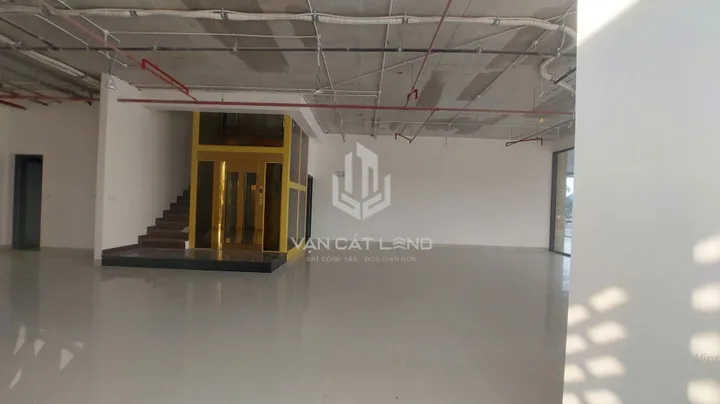 🔥 SIÊU PHẨM SHOPHOUSE CĂN GÓC 2 MẶT TIỀN ĐẮC ĐỊA BIỂU TƯỢNG CHÍ LINH CENTER – TỔNG DIỆN TÍCH KHỦNG 500M² SẴN THANG MÁY – VỊ TRÍ ĐỘC TÔN NGAY VÒNG XOAY NGUYỄN HỮU CẢNH – ƯU TIÊN NGÂN HÀNG GIÁ 90 TRIỆU! 🔥