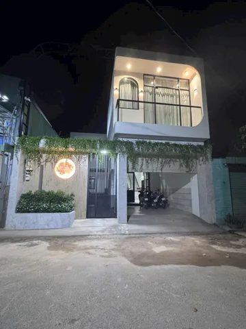 BIỆT THỰ MINI 8x20M SANG TRỌNG – SÁT VÁCH NGUYỄN ẢNH THỦ - SẴN SÂN VƯỜN & HỒ CÁ PHONG THỦY CHỈ 10.8 TỶ