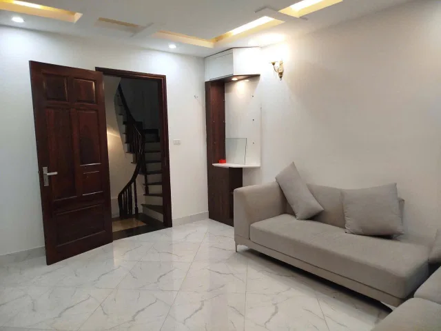 Cho thuê Nhà riêng Phố 8/3, Bạch Mai quận Hai Bà Trưng 35M x 5T (3 ngủ) SẠCH ĐẸP giá 12.5 triệu
