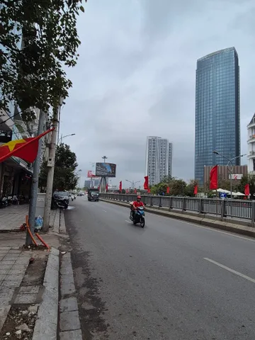 Bán Nhà riêng 60m² thổ cư 60m² giá 9 tỷ tại Phường Hồng Bàng Hải Phòng🏠🏠🏠Nhà 4 tầng TĐC Thượng Lý mặt đường Bạch Đằng, dòng tiền 16tr/ tháng giá chỉ 9 tỷ