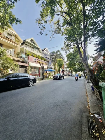 BÁN NHÀ MẶT TIỀN ĐƯỜNG 621 QUẬN 9 - DT 136M2 - 2 TẦNG NGANG 8M - SÁT CẦU NAM LÝ VÀ GLOBAL CITY - GIÁ 19.99 TỶ