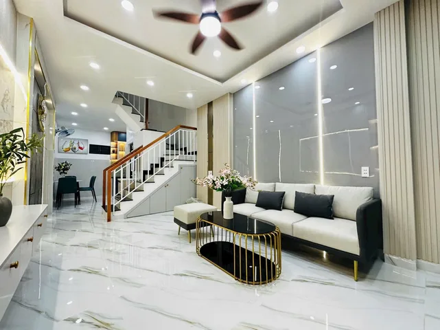 Nhà ngộp bán gấp 60m² full thổ giá 2.15 tỷ SHR tại Phường Thạnh Lộc Quận 12 TP. Hồ Chí Minh