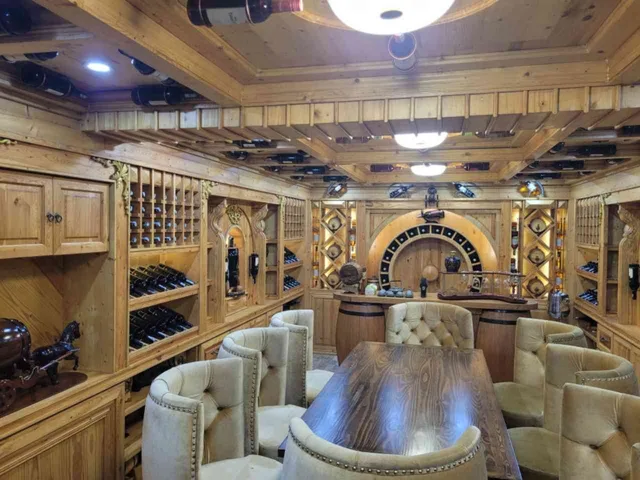 BÁN BIỆT THỰ KHU DÂN CƯ THĂNG LONG TÊN LỬA 373M2 5 TẦNG THANG MÁY 110 TỶ HẦM XE FULL NỘI THẤT