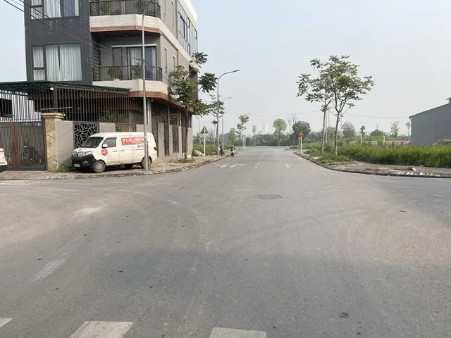 Bán Nhà Căn Góc Phố Hoa Động 4 Tầng: 112m2, Mặt Tiền 22m, Vỉa Hè Rộng, Sát Hồ Điều Hòa & Cổ Linh