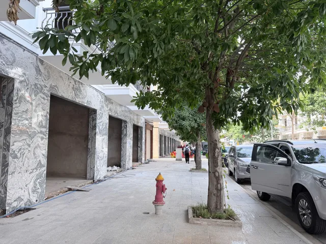 Bán Nhà Phố Khép Kín Bcons City Life Tân Uyên - Chuẩn Sống An Ninh 24/7 Dành Riêng Cho Chuyên Gia!