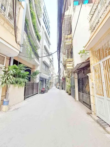 Bán Nhà riêng 160m² thổ cư 160m² giá 44 tỷ tại Phường Đống Đa Hà Nội