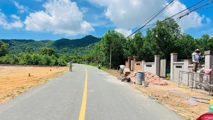 SIÊU RẺ! 231m2 ngang 10m ngay chân núi Minh Đạm, thị trấn Phước Hải chỉ 980tr. Sổ hồng, công chứng ngay