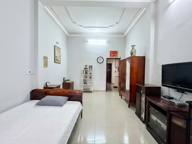 10Đ HƠN CÓ NGAY gần 50TRẸO ỔN ĐỊNH MỖI THÁNG 

ĐI BỘ 5PHÚT TỚI ĐH VĂN HIẾN - KHU DÂN CƯ ĐỒNG BỘ CAO TẦNG - 4*20*4TẦNG - 9PHÒNG KHÉP KÍN - HẺM 8M THÔNG (C386)

Liên hệ xem ngay O9O2MỘTOSÁU9MỘT1