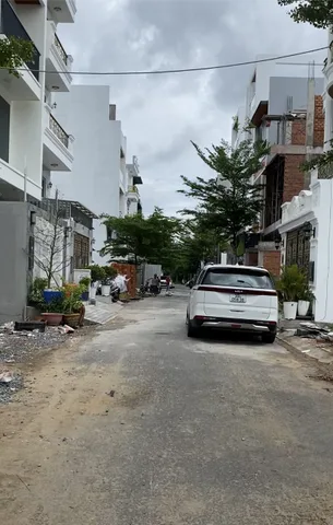 10 lô đất thổ cư Phước Kiển; đường nội bộ 8m; 80m2 xây cao tầng; cách Q7 chỉ 10'