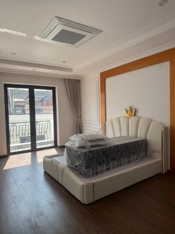 Bán Nhà riêng 65m² thổ cư 65m² giá 21.5 tỷ tại Đường Hoa Lâm Phường Việt Hưng Hà Nội
