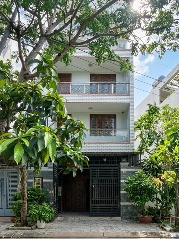 BÁN NHÀ 5 TẦNG KDC KIẾN Á - ĐỐI DIỆN THE GLOBAL CITY - DT 110M2 - CÓ SÂN VƯỜN RỘNG - GIÁ 15 TỶ