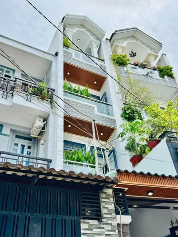 Nhà ngân hàng thanh lý gần MT Sư Vạn Hạnh, P.12, Q.10 – 49m2 giá 2tỷ740tr.