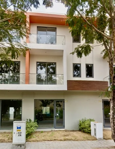 BÁN NHÀ ĐƯỜNG D15, KHU RIVER PARK, QUẬN 9 - DT 90M2 - 3 TẦNG - 2 MẶT TIỀN ĐƯỜNG LỚN - GIÁ 14.9 TỶ