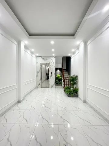 Nhà đẹp Phan Đình Giót 💥 Dân xây mới thang máy, sát hồ thoáng mát – 33m2 x 6 tầng giá 9 tỷ
