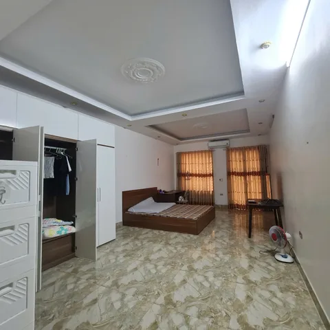 Bán nhà 3 tầng phố nguyễn quang ca khu suối hoa. Cạnh vườn hoa. Diện tích 78m mặt tiền 4.5m hướng bắc. Phường kinh bắc tỉnh bắc ninh