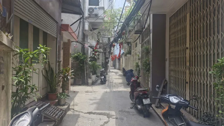 Bán gấp Xã Đàn - nhà đẹp ngõ to - Ở sướng - 35m x 3.5mt -  Sổ Vuông đét