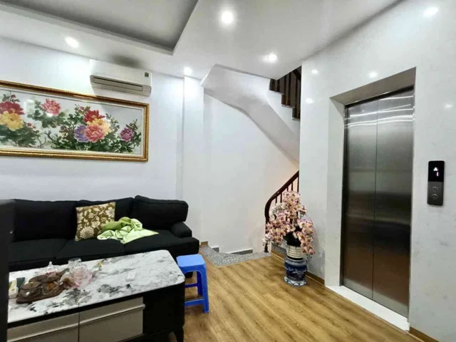 Bán Nhà riêng 38m² thổ cư 38m² giá 12.5 tỷ tại Đường Thái Hà Phường Đống Đa Hà Nội