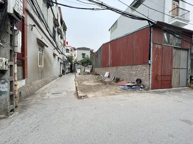 Bán Lô Góc 85m2 Thanh Am - Việt Hưng: Đường Rộng Ô Tô Vào Đất, Sát Trường Chợ, Sổ Đỏ