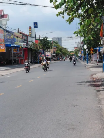 Bán Nhà riêng 171m² thổ cư 50m² giá 10 tỷ tại Đường Nguyễn Tri Phương Phường Dĩ An TP. Hồ Chí Minh
