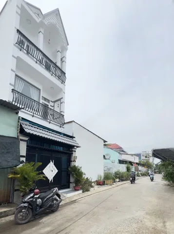 Bán Nhà riêng 72m² thổ cư 72m² giá 5.6 tỷ tại Phường Tân Hưng Quận 7 TP. Hồ Chí Minh